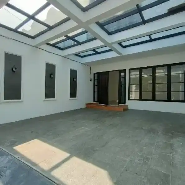 Rumah Baru Ready Plus kolam renang diVeteran,PondokPinang,Bintaro