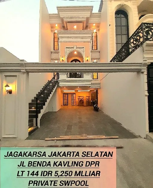 3 Floor Sw Pool at Jagakarsa Jakarta Selatan