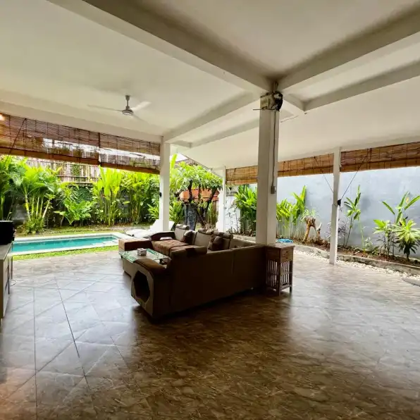 Disewakan villa 3 bedroom di Seminyak Bali