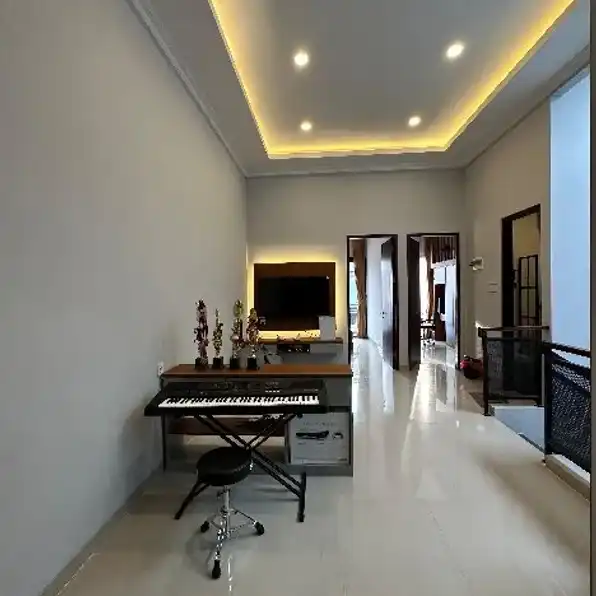 Rumah Baru dlm Komplek Pondok Indah jakarta selatan.nempel MaL