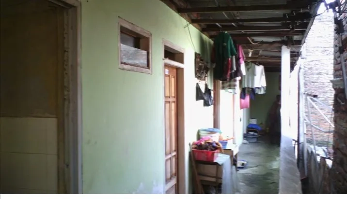 *Dijual murah rumah kost 2 lantai Simo tengah kota Surabaya*Lt 64 m2Dimensi 4 x 16 m2Lb 128 m2Kt 9Km