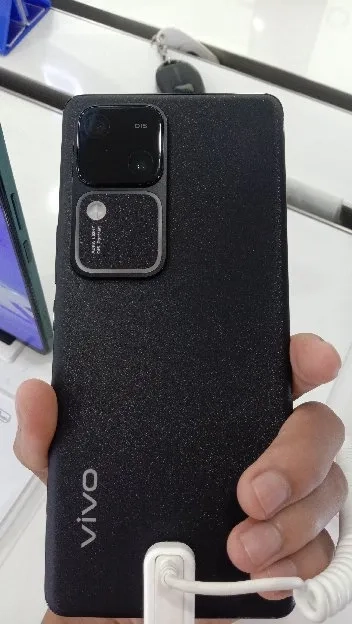 Vivo V30 8+8/128