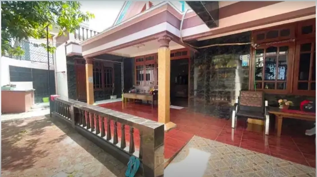 Dijual rumah dukuh kupang surabaya