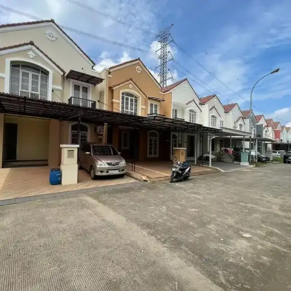 Jual Rumah Siap Huni di Komplek Rolling Hills Tangerang