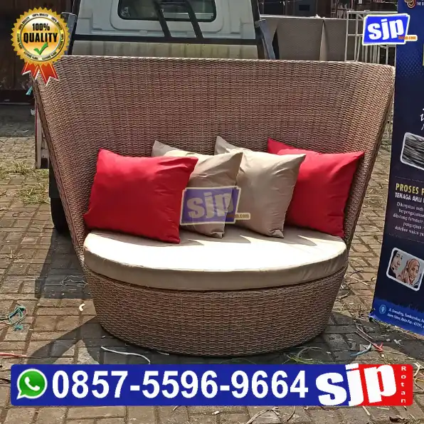 sofa malas rotan sintetis model singgasana