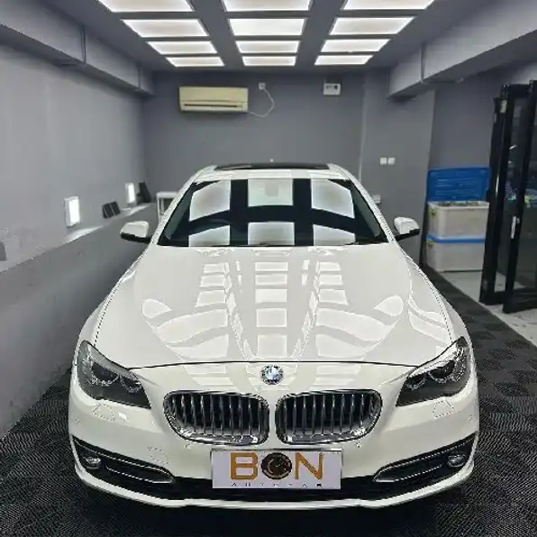 BMW 520i / F10  2.0  Facelift 2014 Putih