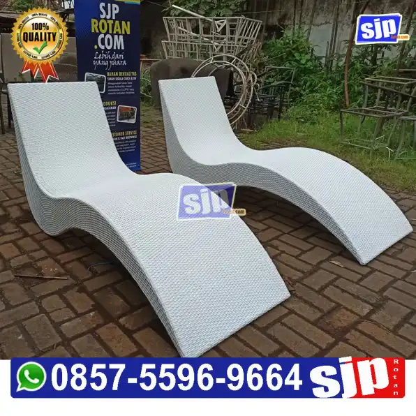 jual sunbed rotan sintetis model lengkung