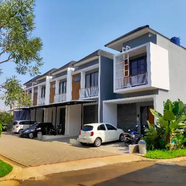 Rumah 2 lantai di pusat kota Tangerang selatan