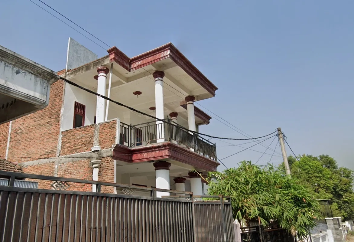 Rumah 2 Lantai Siap Huni Daerah Tunggal pager Mojokerto