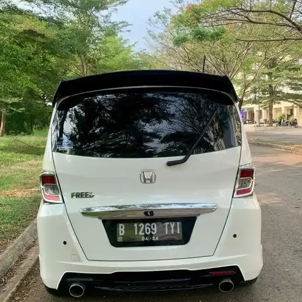 2013 Honda freed e psd 1.5 matic