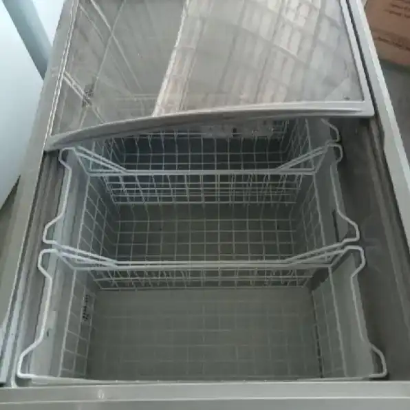 Cuci gudang New GEA Sliding Curve Glass Freezer SD-303 Garansi