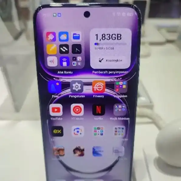 Promo cicilan HP Oppo Reno 12 Pro 5G Bunga 0% dan free cicilan 1x