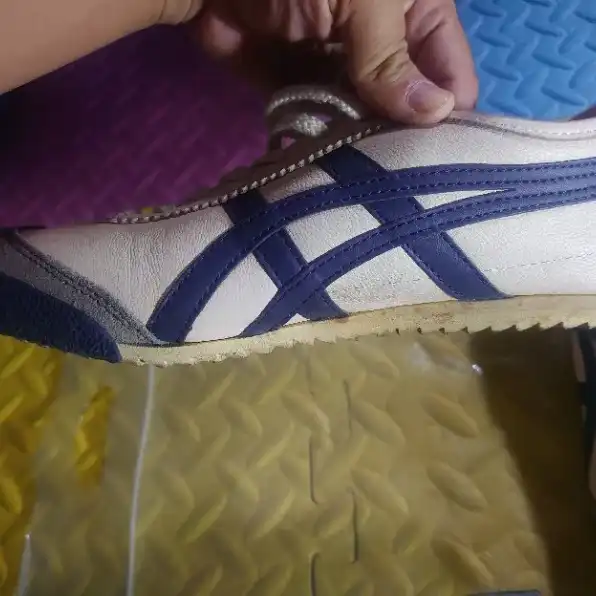 sepatu onitsuka