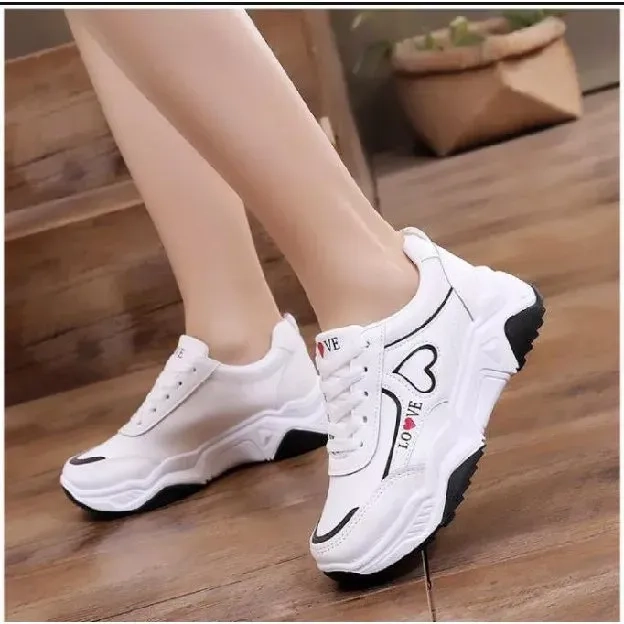 Sepatu Sneakers Korea Gaya Love