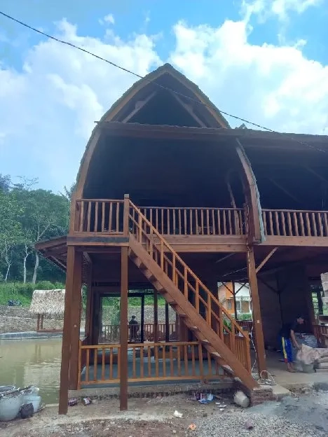 Wahyu Rumah Kayu