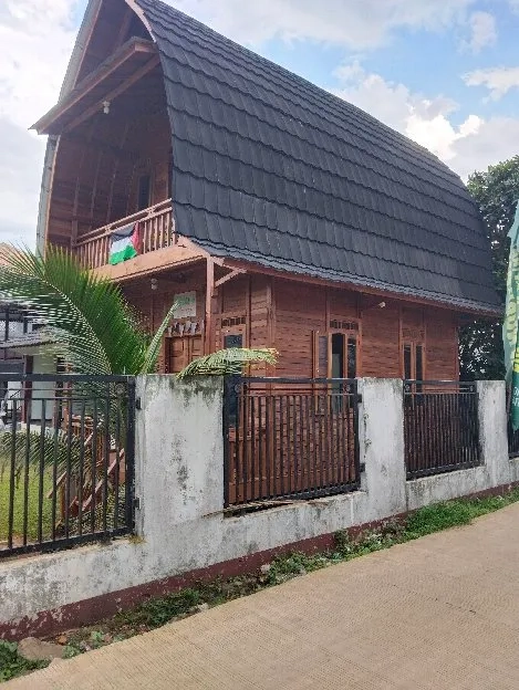 Wahyu Rumah Kayu