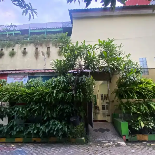 Rumah dan Tempat Usaha Toko di Gunungsari Indah Surabaya