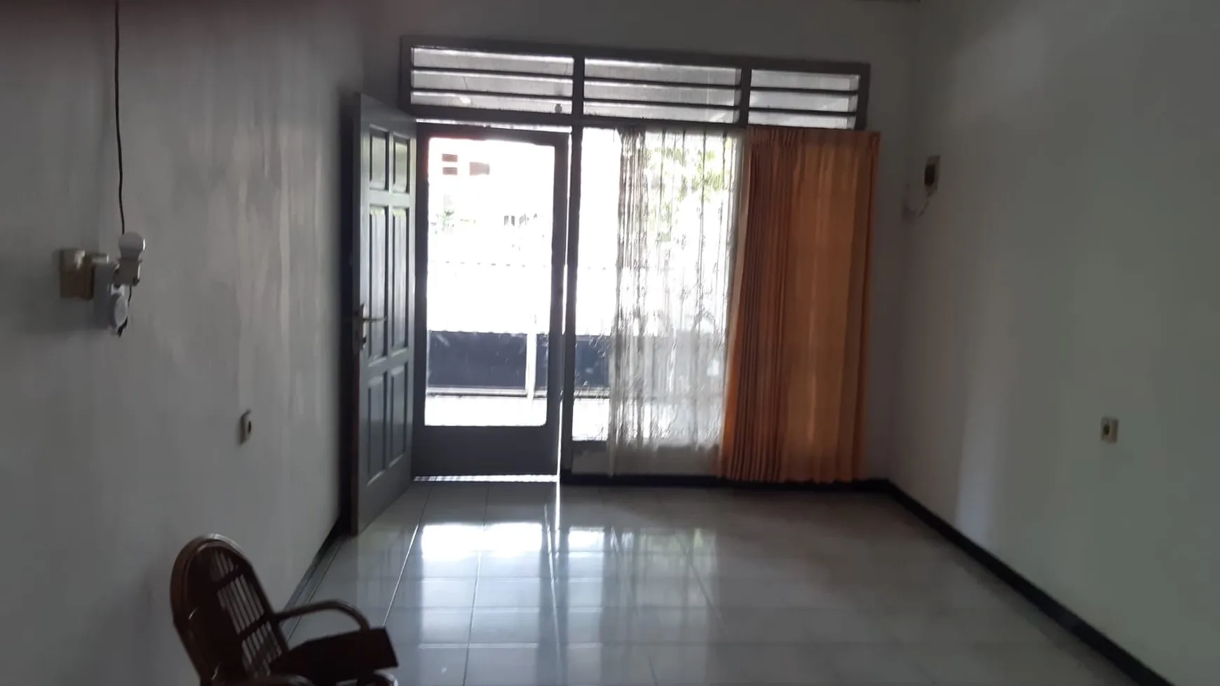 Jual Rumah Lama Bagus di Area Darmo Surabaya Strategis