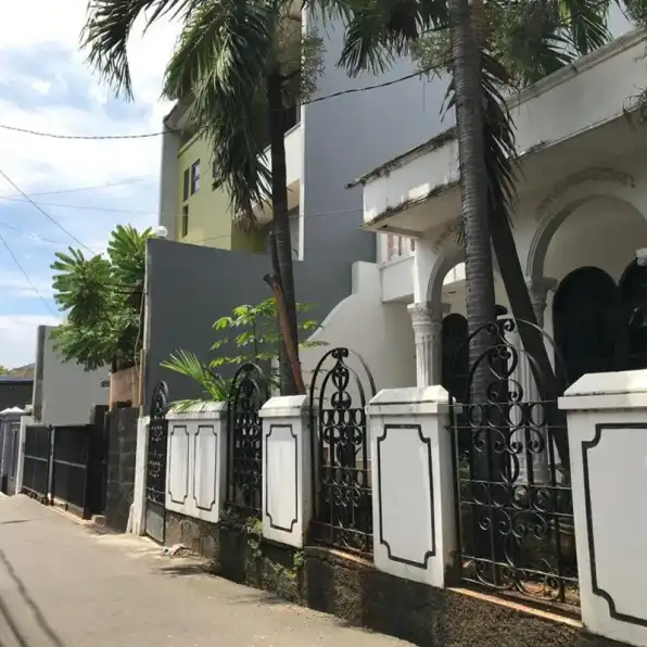 Jual Rumah Lama Bagus di Jalan Haji Noor Jakarta Selatan