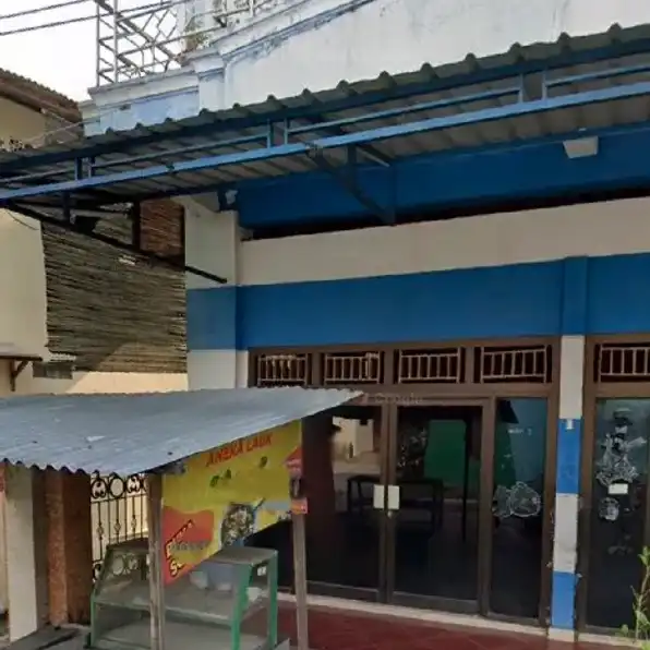 RUMAH TEPI JALAN DPU PALUR NGRINGO JATEN KARANGANYAR 