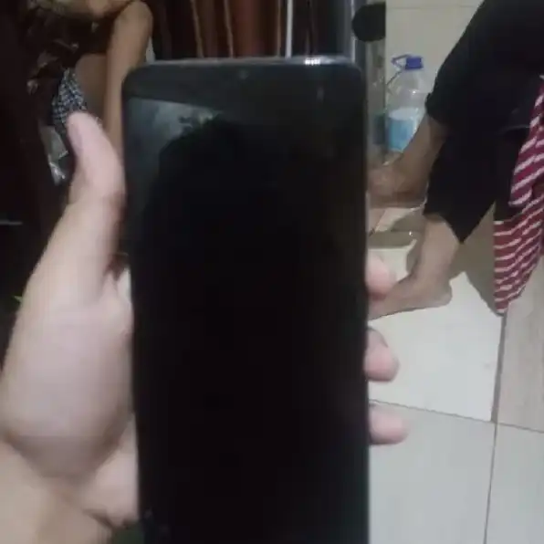 hp Vivo v20 ram 8 mahar 1, 7 nego bsa lcd angkat dikit g ngaruh 