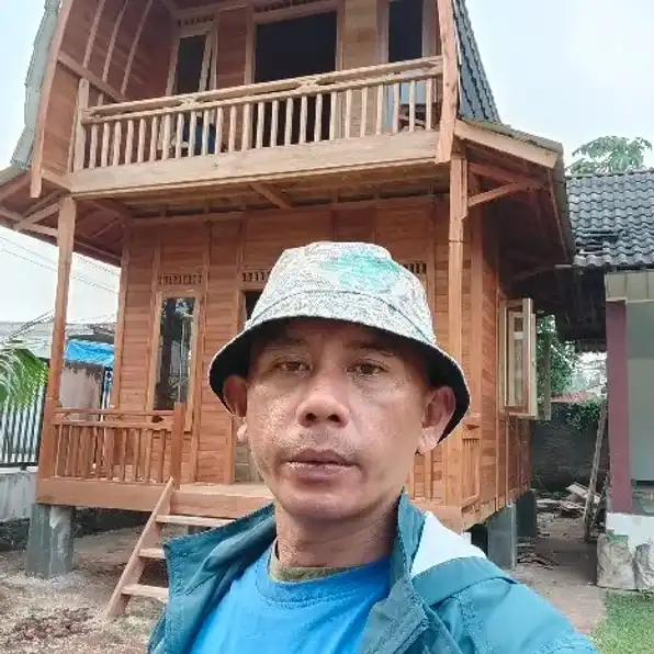 Wahyu Rumah Kayu