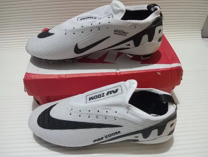 sepatu bola Nike zoom marcurial size 42 