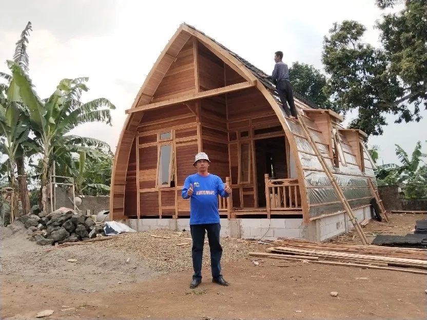 Wahyu Rumah Kayu