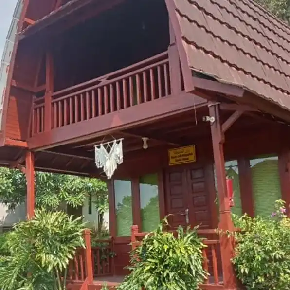 Wahyu Rumah Kayu