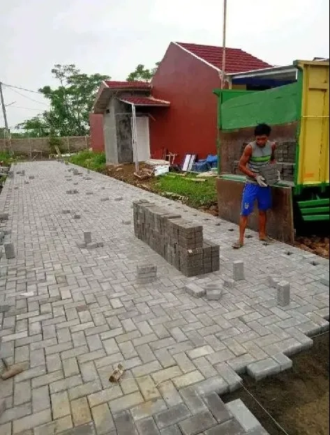 pasang paving blok