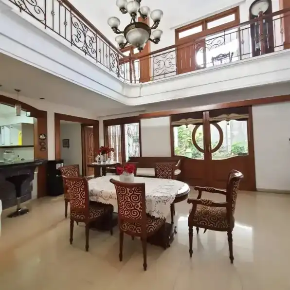 Dijual Rumah Mewah di Bintar Sektor Kota Tangerang Selatan