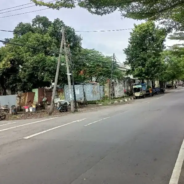 Rumah  Hook Hitung Tanah Raya Pandegiling Surabaya pusat Strategis