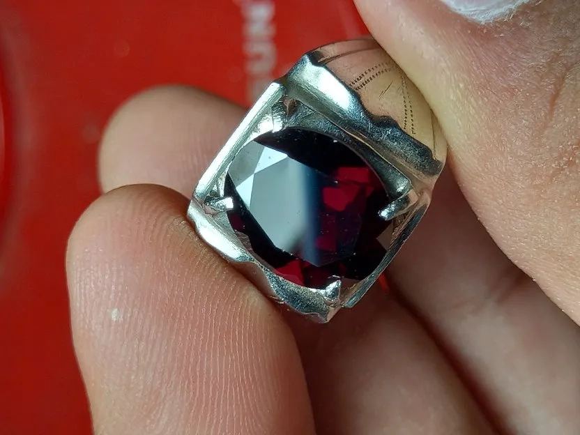 NATURAL RED GARNET PYROPE ALMANDINE NTE