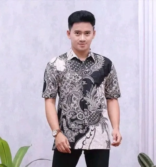 hem batik lengan pendek 