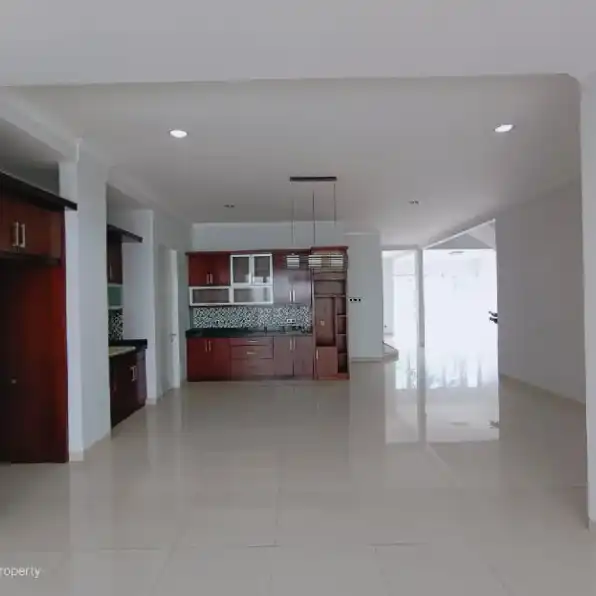 Rumah Mewah Ready Dlm komplek di Jakarta Selatan.dkt gerbangTol