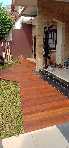 Decking Kayu Solid Grade A 