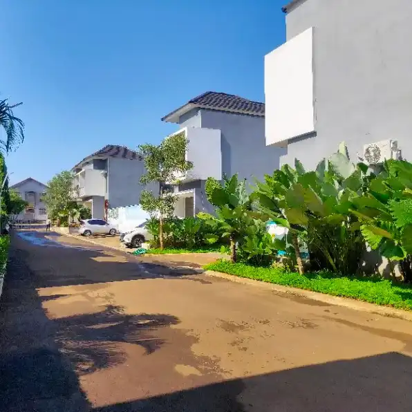 Rumah 2 lantai paling murah