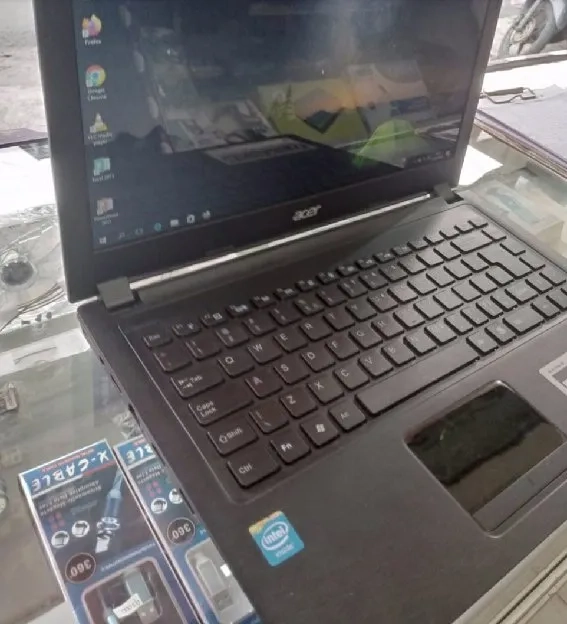 Laptop Acer One 14-Z1401 