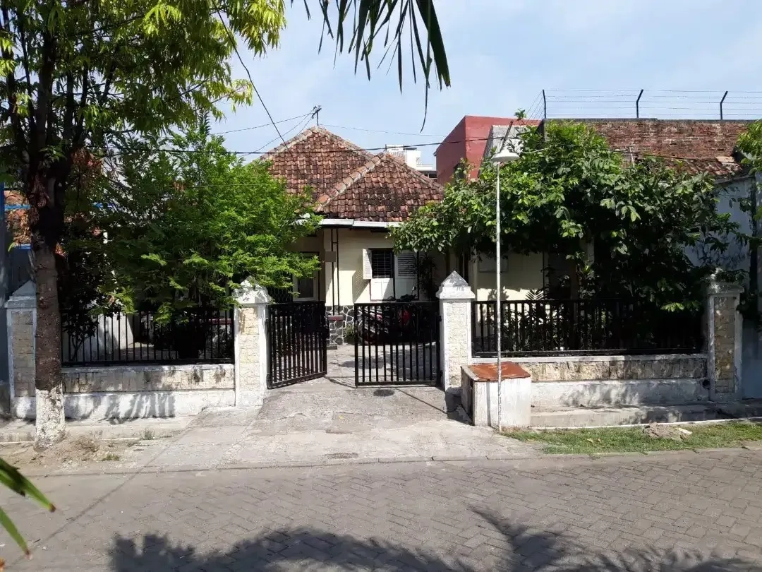 Jual Rumah Lama Masih Bagus di Daerah Darmo Surabaya