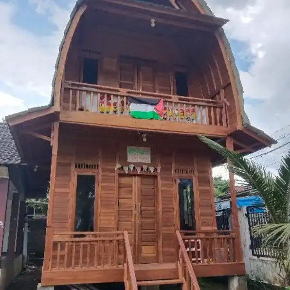 Wahyu Rumah Kayu