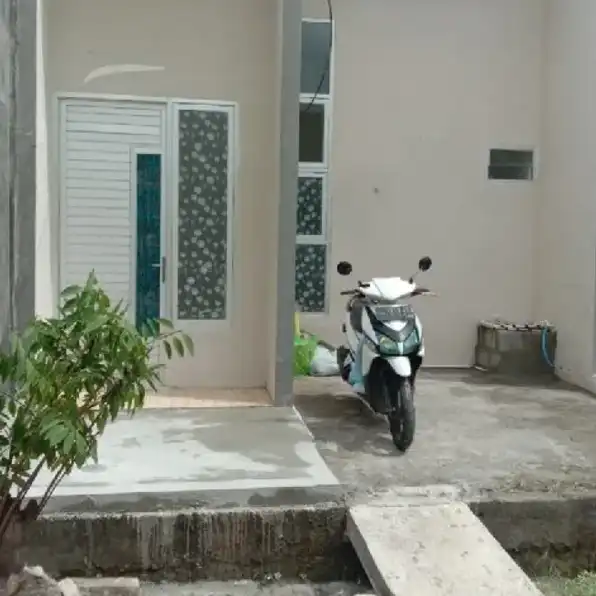 Di jual murah rumah mepet Surabaya barat 