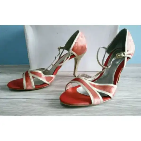 VNC Original Heels Wanita 001