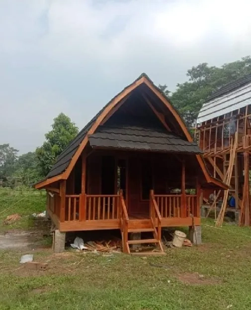 Wahyu Rumah Kayu