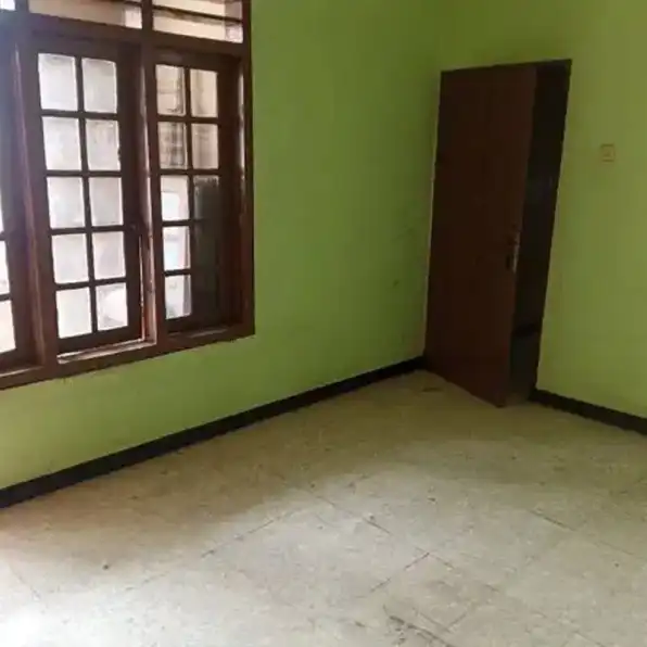 Rumah 2 Lantai di Dukuh Kupang Barat Kota Surabaya