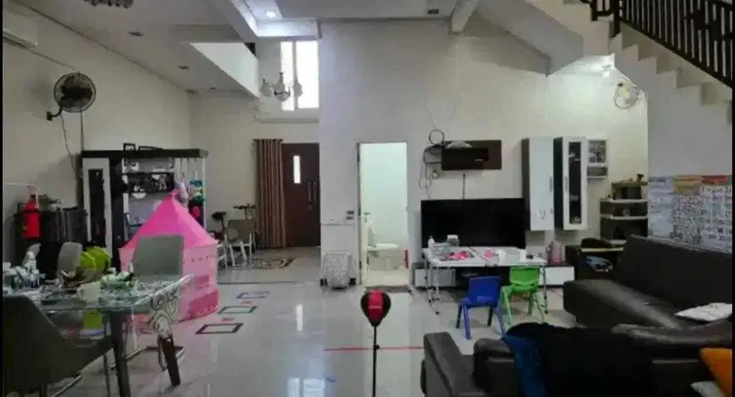 Rumah di Surabaya Bagus Dihuni di Palm Residence Sememi