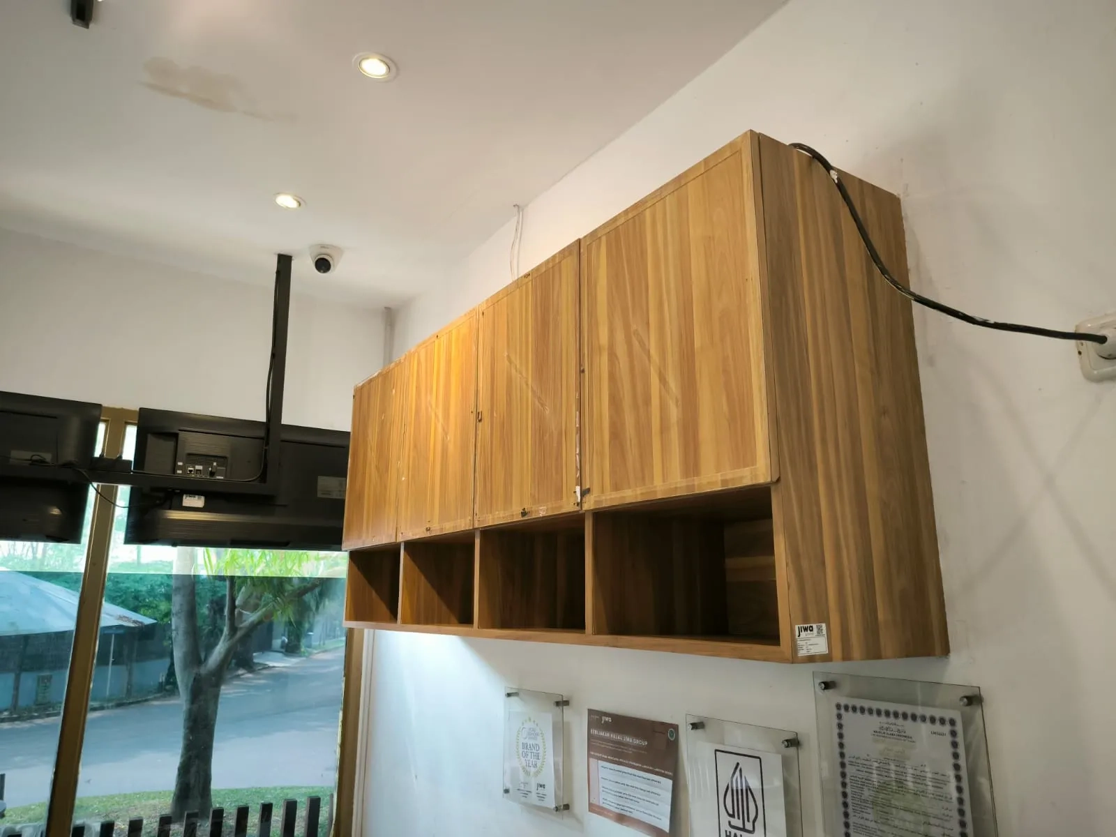 kitchen set gantung minimalis 4 pintu