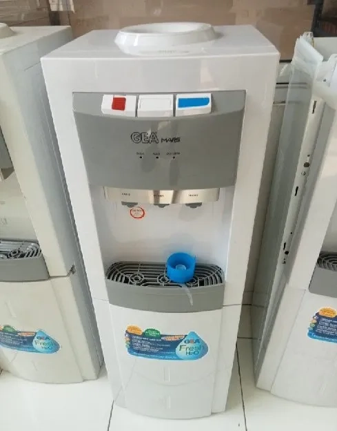 Cuci gudang NEW GEA Water dispenser MARS (galon atas) Garansi