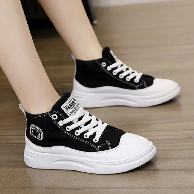 (Bayar Bisa COD) Sepatu Sneaker BG 923 - dmn