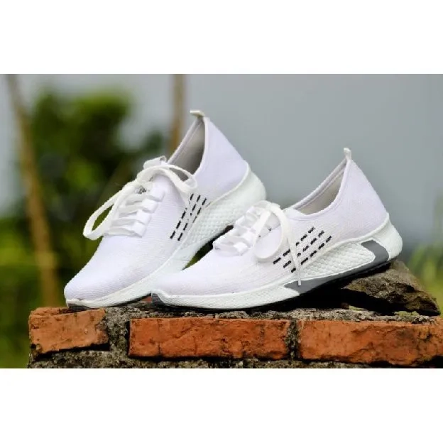 Sepatu Sneakers Pria Saythik - dmn