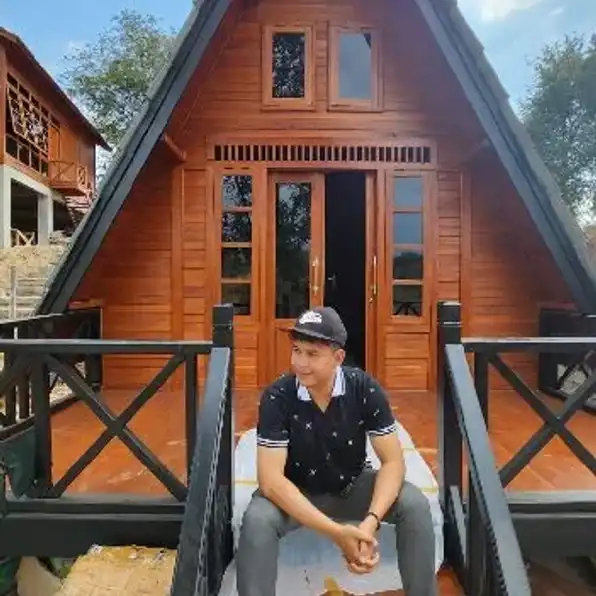 Wahyu Rumah Kayu